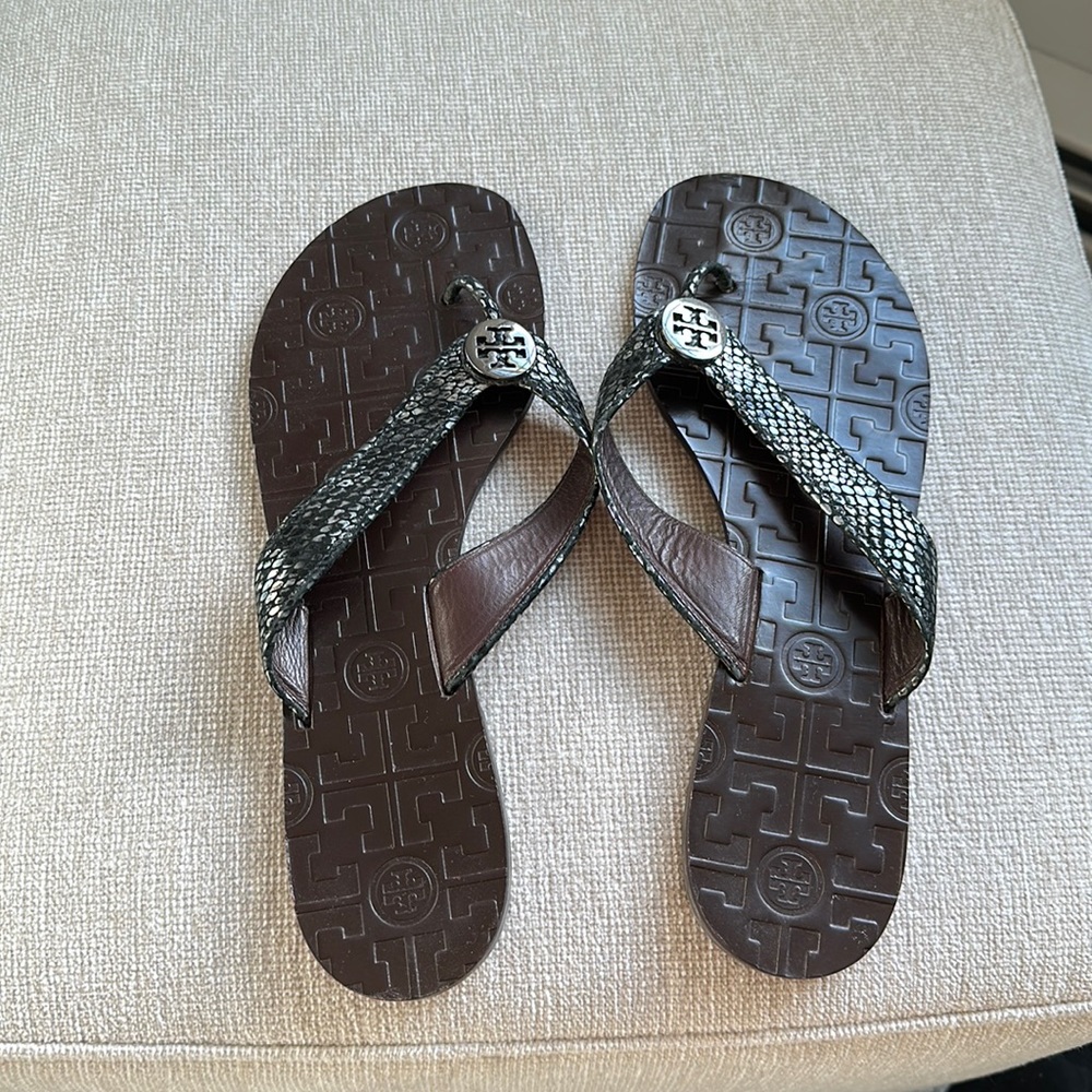 Tory Burch Sandal - metallic snakeskin leather flip flop